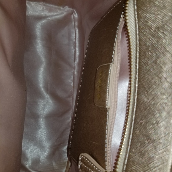 Bebe Tote - Picture 6 of 8